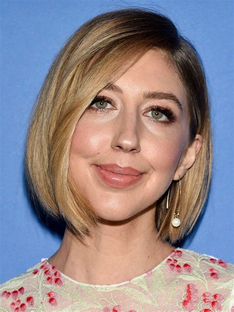 heidi gardner breast|Heidi Gardner’s Measurements: Bra Size, Height,。